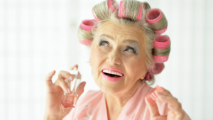 Modna fryzura dla 60-latki