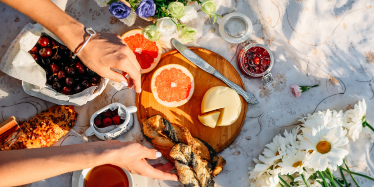 Majówka 2025 – jak wykorzystać długi weekend na maksymalny wypoczynek?